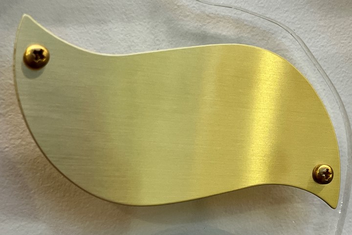 Image of  gold memory tree leaf with no engraving