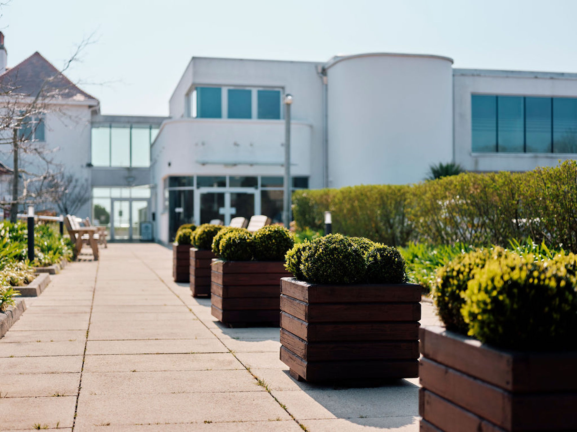 Image of Hospice building taken from car park